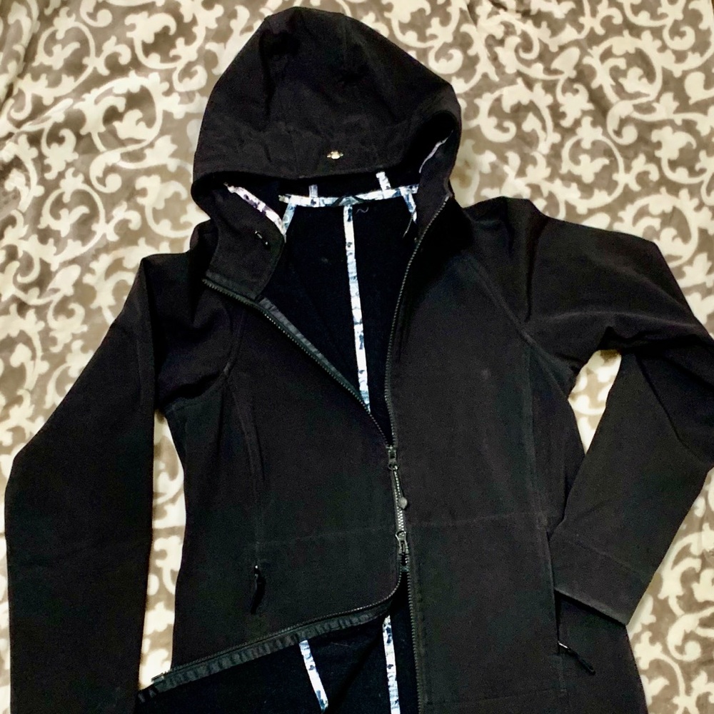 Lululemon Apres Softshell Rain Jacket Fleece Lined